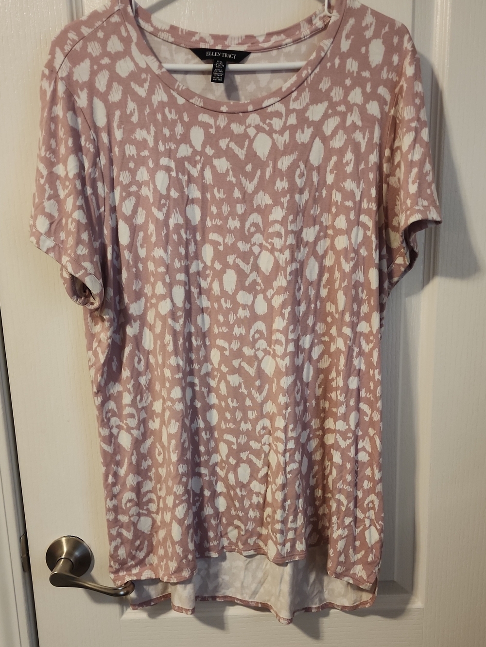 Ellen Tracy Dusty Pink & White Abstract Print Short Sleeve Top